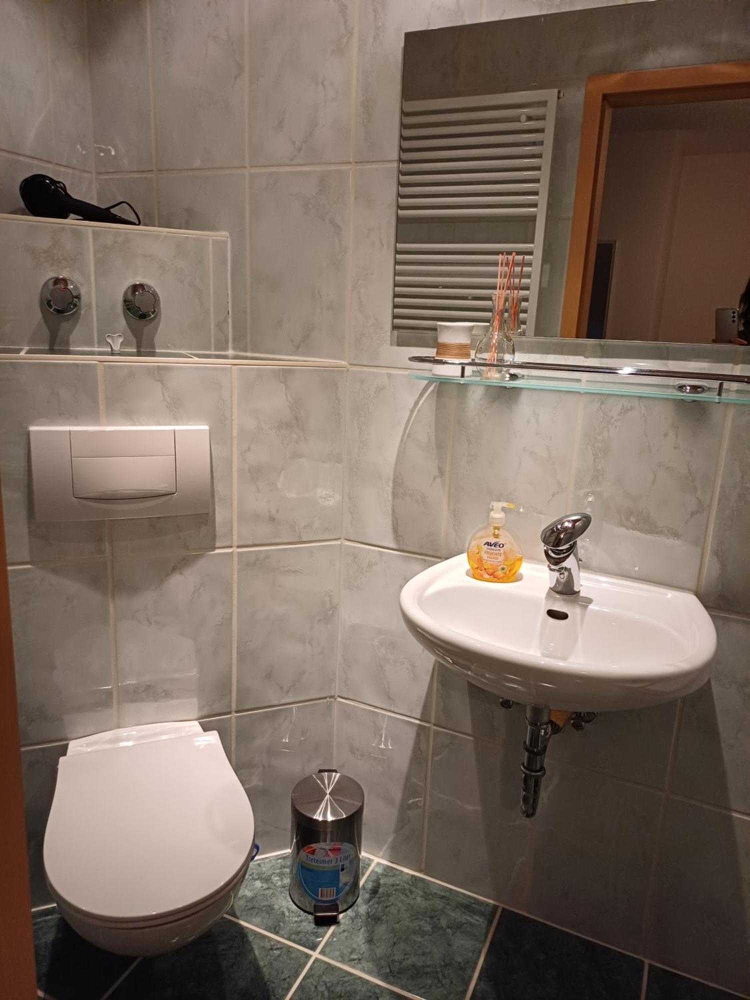 Thueringer Zimmer Suhl Eksteriør bilde